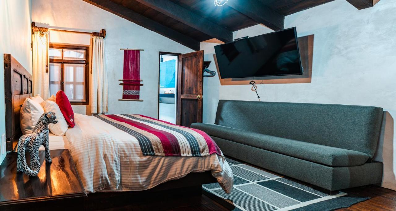Yox Hotel Boutique Сан-Кристобаль-де-Ла-Касас Экстерьер фото A room at the hotel