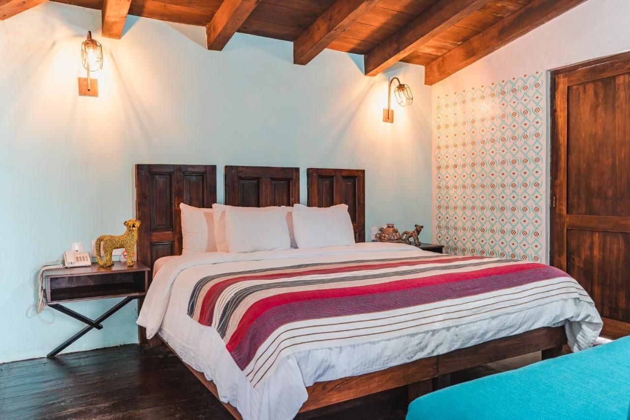 Yox Hotel Boutique Сан-Кристобаль-де-Ла-Касас Экстерьер фото A bedroom at the hotel
