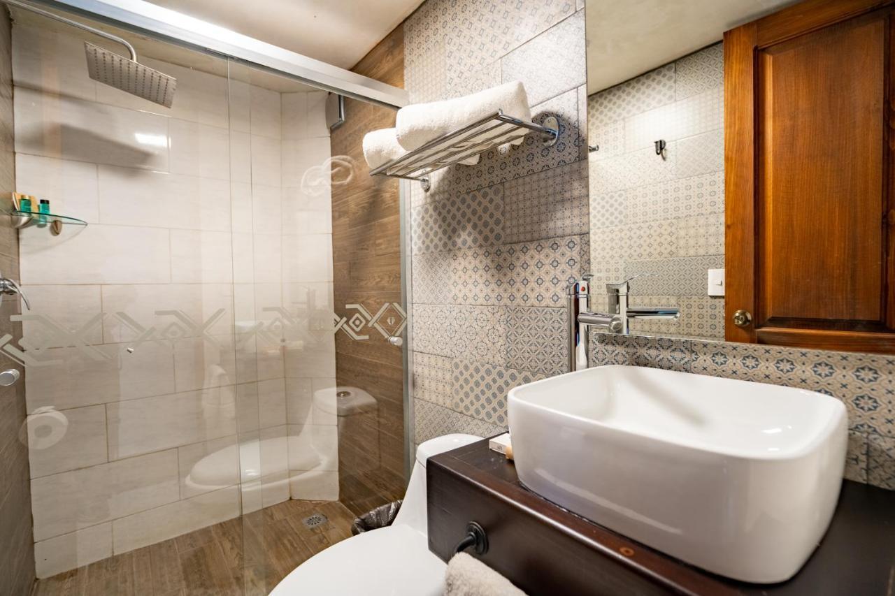 Yox Hotel Boutique Сан-Кристобаль-де-Ла-Касас Экстерьер фото Bathroom